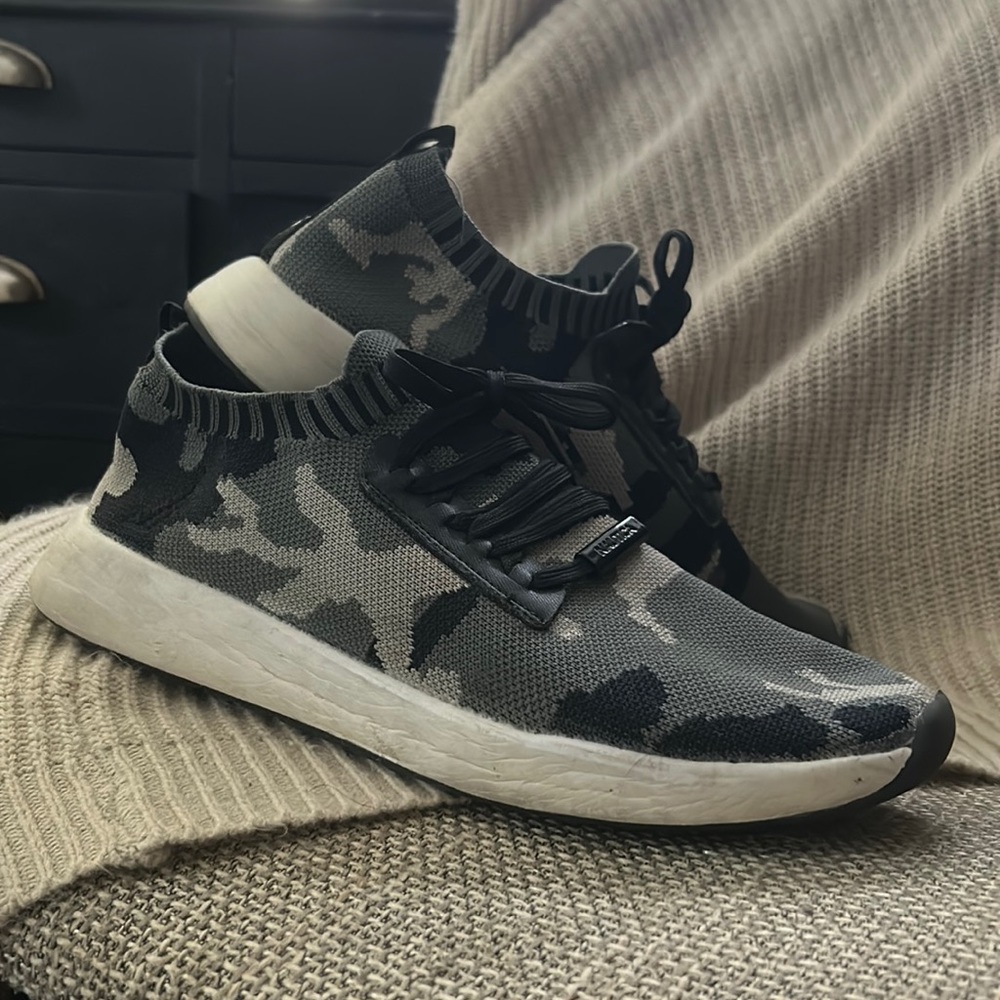 Nautica Womens Sneakers Size 9 Camo